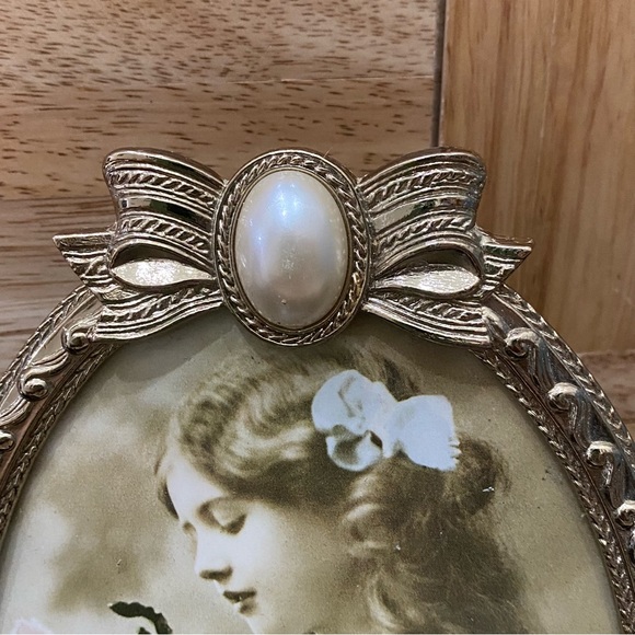 Vintage Dayton Hudson Corp Gold-tone Ornate Faux Pearl Bow Photo Picture Frame - Picture 11 of 16